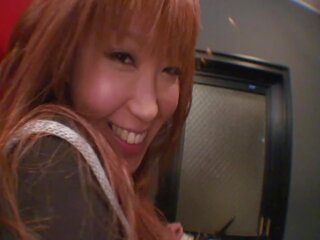 Njijiki jepang teenager rubs her klitoris before peeing in a bar kakus | xhamster