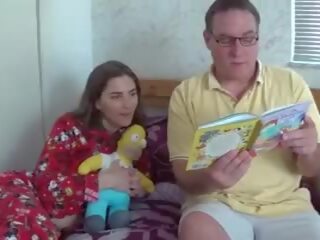 Táta fucks ne kotě shortly po bedtime příběh: volný pohlaví video 7b | xhamster