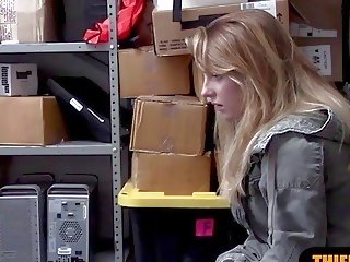 Blondinka fucked by a security guard at the back ofis - x rated movie at ah-me