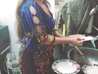Punjabi sirvienta follada en cocina por jefa con claro audio | xhamster